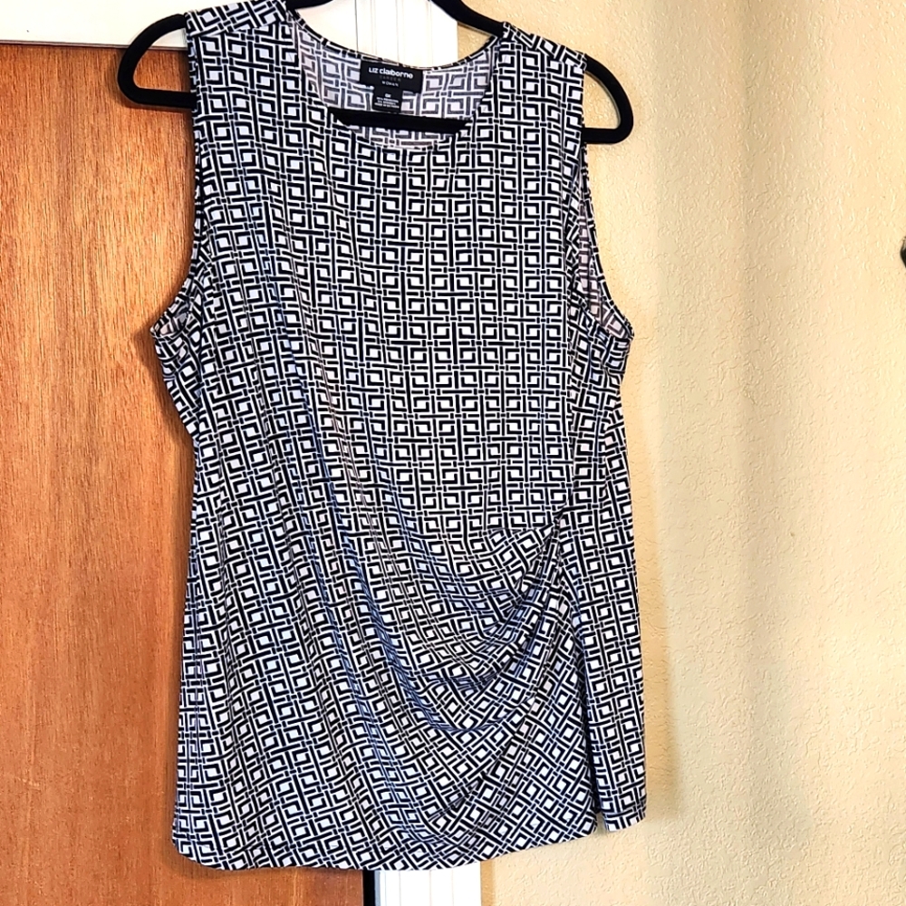 Liz CLAIBORNE CAREER WOmens OX Black and White Geometric Sleeveless Top Like New